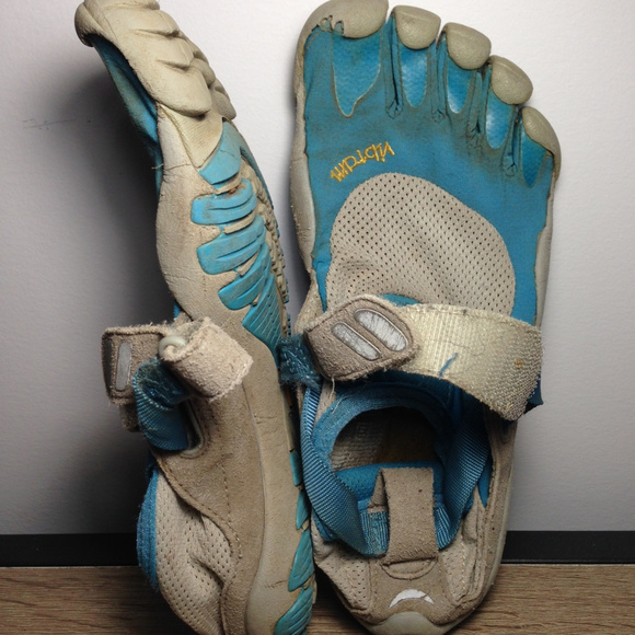 Vibram Toe Shoes - Picture 3 of 4